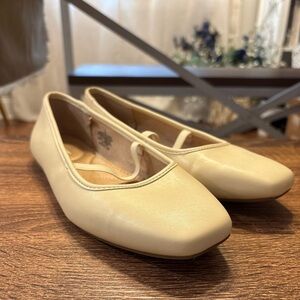 Old Navy Cream Women's Flats